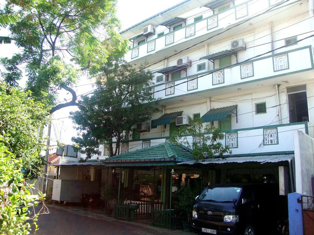 绿园海滩酒店 亭可马里 外观 照片